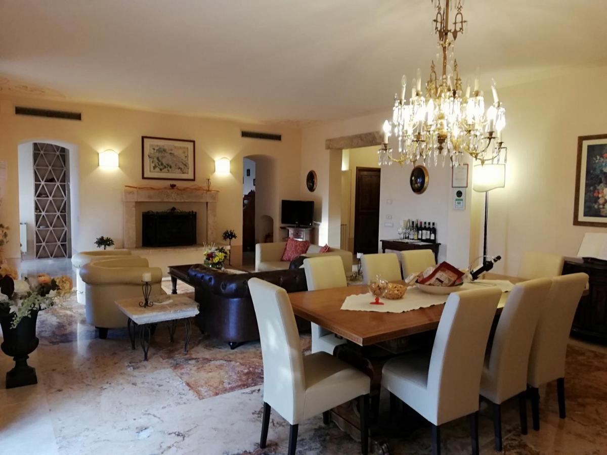 Villa La Valiana - Full Estate In Montepulciano - Heated Pool Valiano Luaran gambar